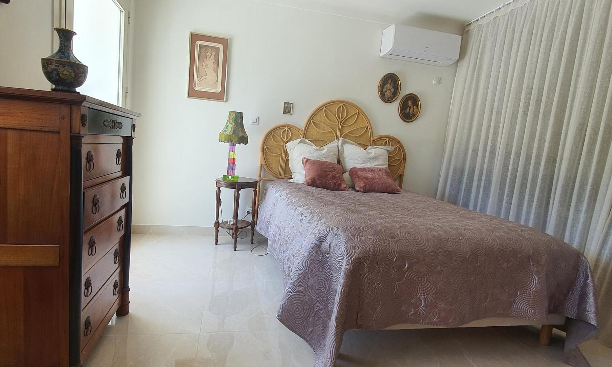 Charmant Appartement En Rez De Jardin サルテーヌ エクステリア 写真