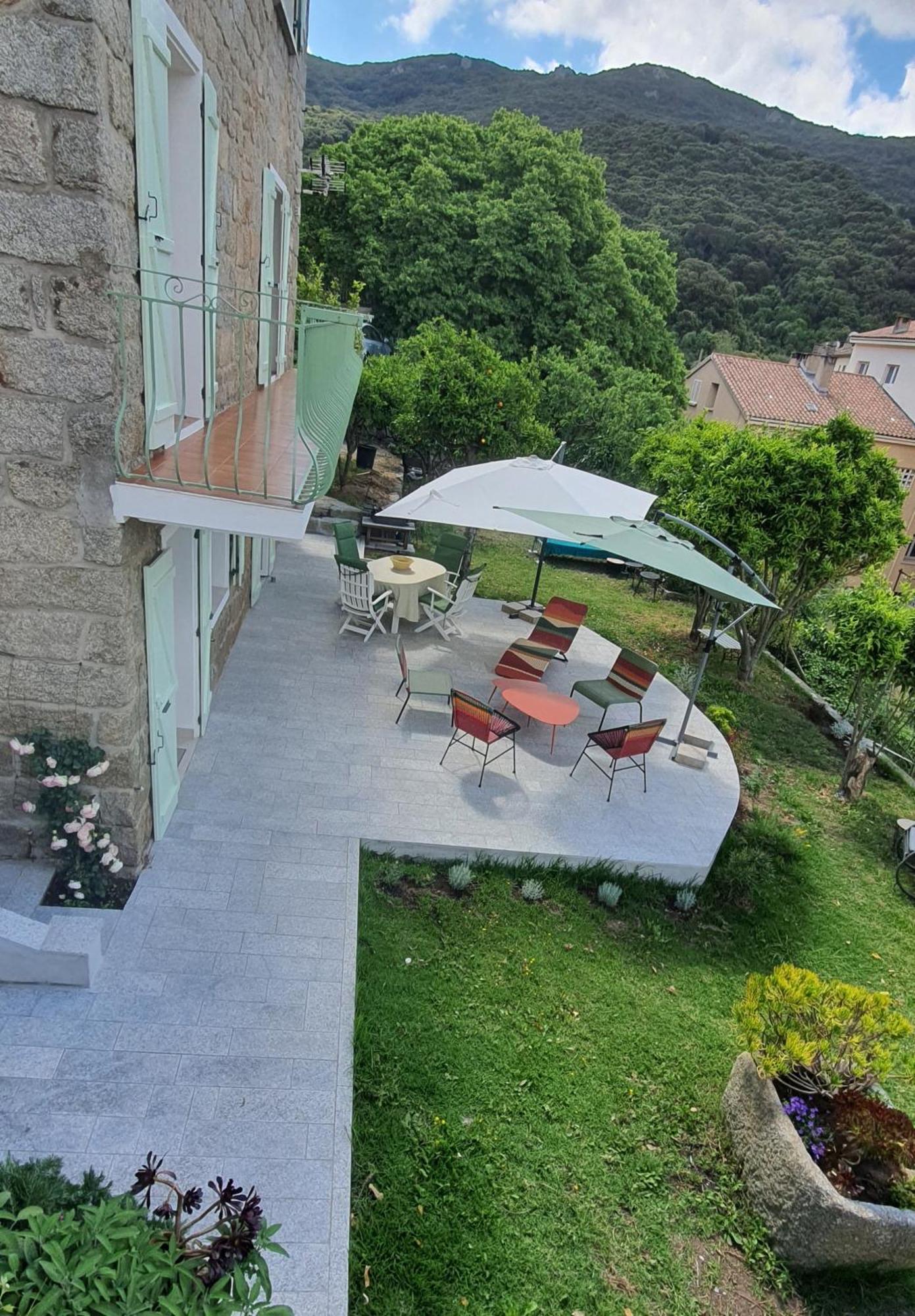 Charmant Appartement En Rez De Jardin サルテーヌ エクステリア 写真