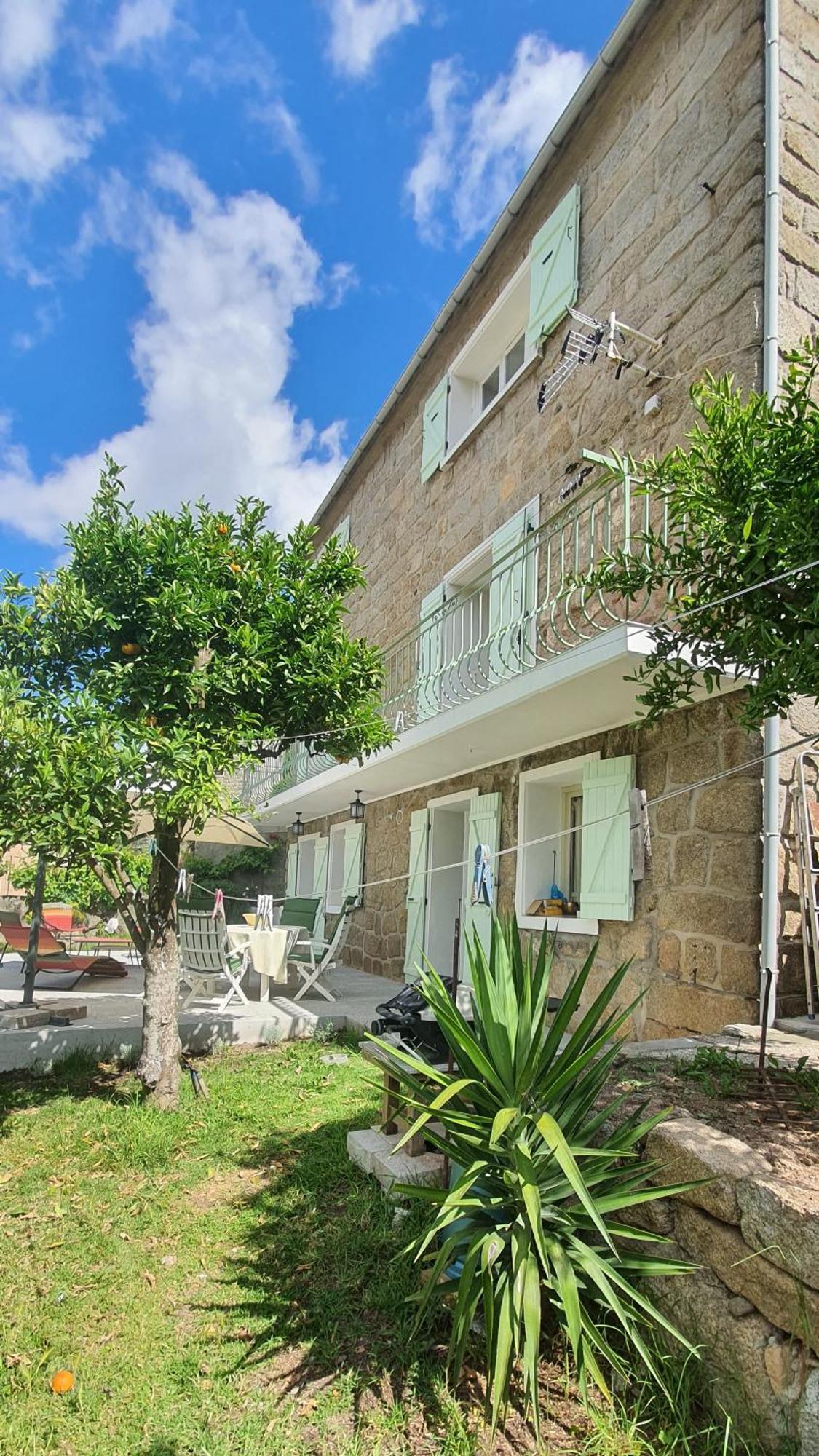 Charmant Appartement En Rez De Jardin サルテーヌ エクステリア 写真